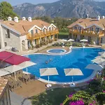 Live Hotel 3*