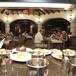 Live Hotel 3*