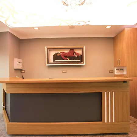 Live Hotel