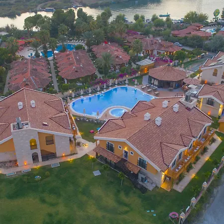 Live Hotel 3*