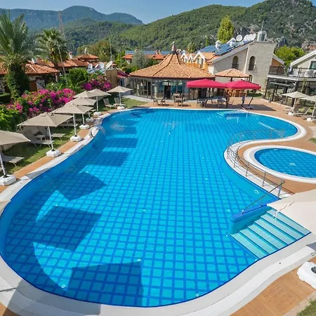 Live Otel 3*